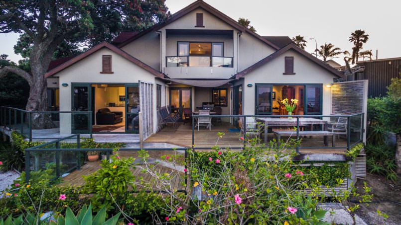 Waiheke Beach Villa Main